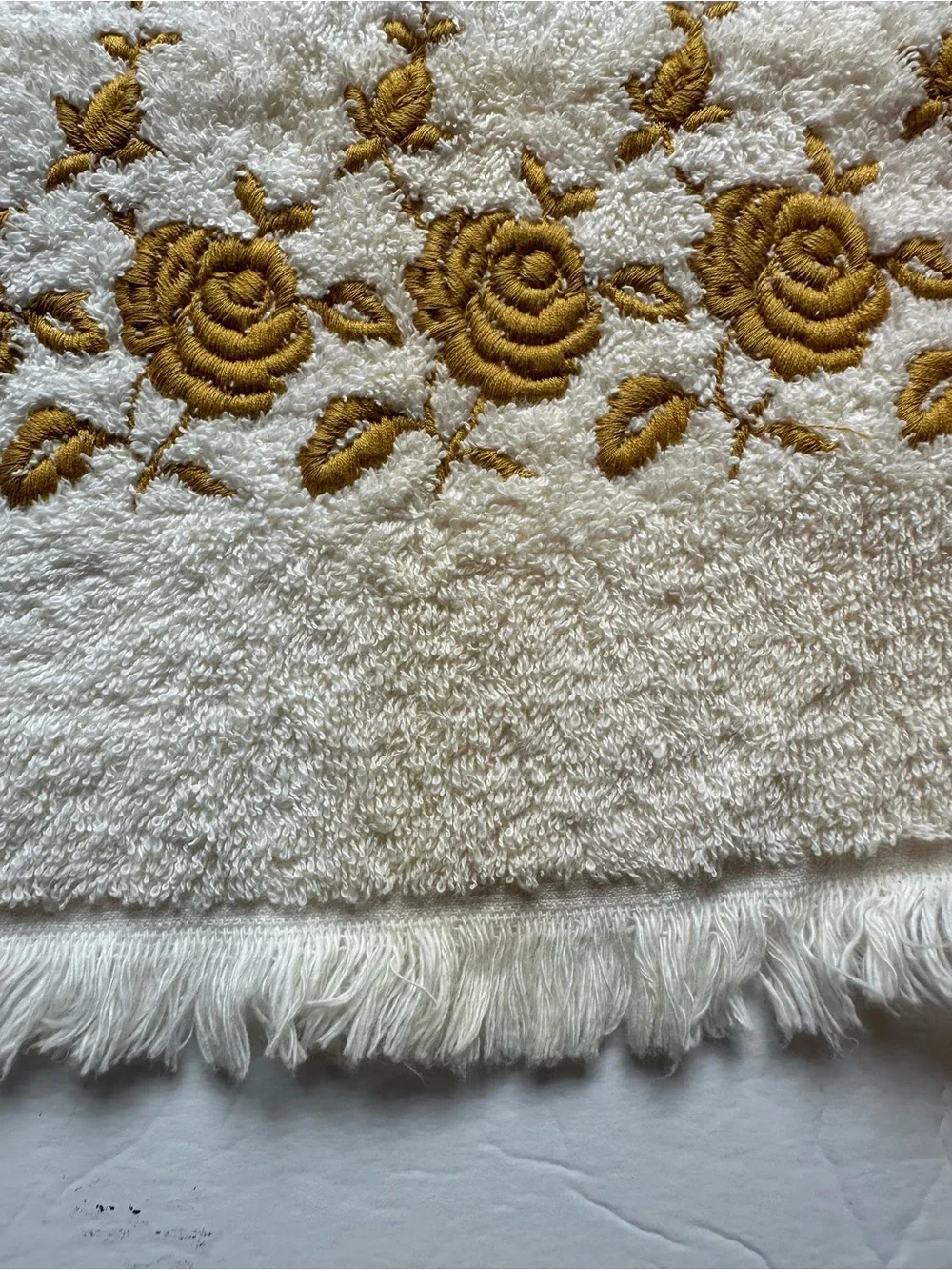 Vintage Dundee Gold Rose Towel Set Of 3 Hand Towel Wash Cloth Bath Towel Fringe